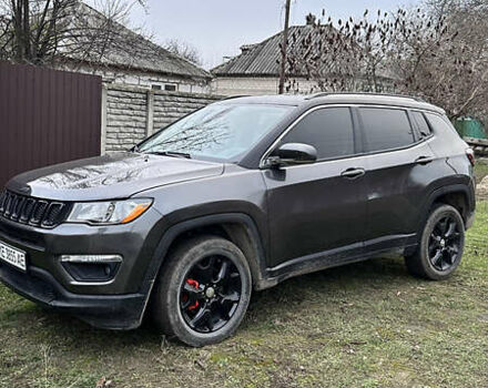 Серый Джип Компас, объемом двигателя 2.36 л и пробегом 755 тыс. км за 15000 $, фото 5 на Automoto.ua