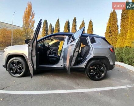 Джип Компас 2018 в Киеве на Automoto.ua Серый Джип Компас, объемом двигателя 2.4 л и пробегом 119 тыс. км за 15950 $, фото 8 на Automoto.ua