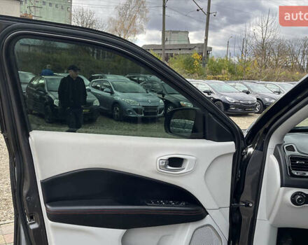 Сірий Джип Compass, об'ємом двигуна 2.36 л та пробігом 220 тис. км за 13800 $, фото 15 на Automoto.ua