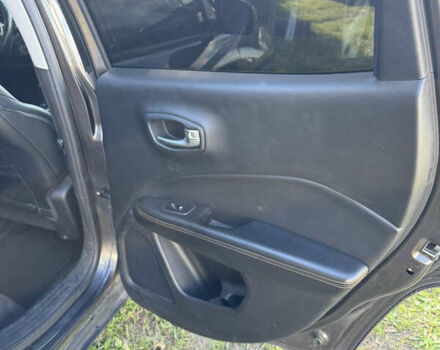 Джип Компас 2018 в Киеве на Automoto.ua Серый Джип Компас, объемом двигателя 2.4 л и пробегом 144 тыс. км за 15800 $, фото 36 на Automoto.ua