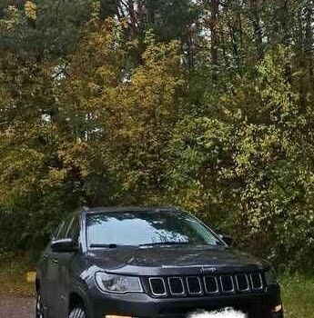 Серый Джип Компас, объемом двигателя 0 л и пробегом 114 тыс. км за 8100 $, фото 2 на Automoto.ua