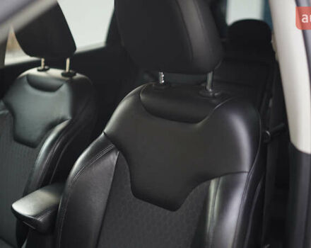 Серый Джип Компас, объемом двигателя 2.4 л и пробегом 164 тыс. км за 14000 $, фото 11 на Automoto.ua