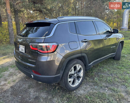 Джип Компас 2018 в Киеве на Automoto.ua Серый Джип Компас, объемом двигателя 2.4 л и пробегом 144 тыс. км за 15800 $, фото 2 на Automoto.ua