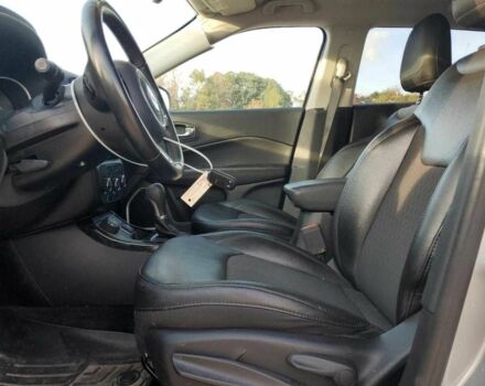 Сірий Джип Compass, об'ємом двигуна 2.4 л та пробігом 115 тис. км за 8900 $, фото 6 на Automoto.ua