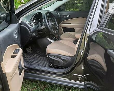 Сірий Джип Compass, об'ємом двигуна 2.4 л та пробігом 77 тис. км за 15000 $, фото 5 на Automoto.ua