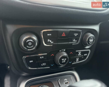 Серый Джип Компас, объемом двигателя 2.4 л и пробегом 91 тыс. км за 15750 $, фото 29 на Automoto.ua