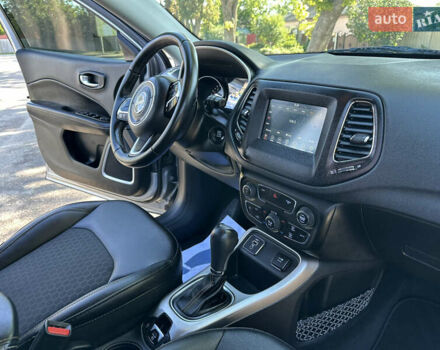 Сірий Джип Compass, об'ємом двигуна 2.4 л та пробігом 48 тис. км за 16777 $, фото 26 на Automoto.ua