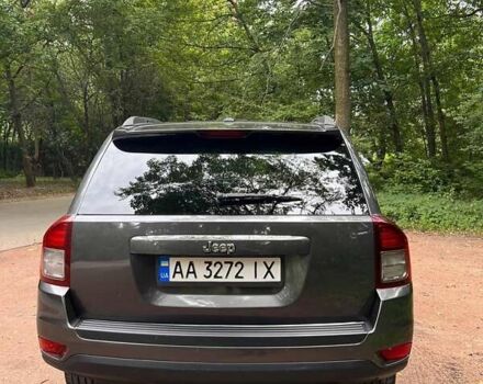 Серый Джип Компас, объемом двигателя 2.36 л и пробегом 187 тыс. км за 13799 $, фото 5 на Automoto.ua