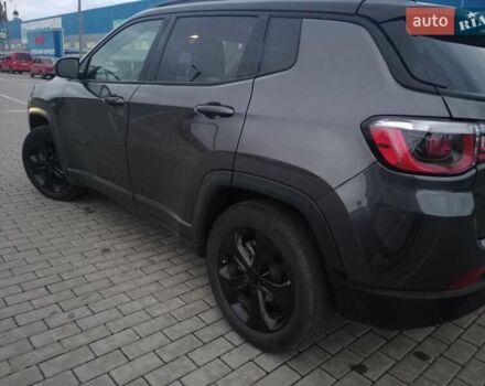 Джип Компас 2018 в Ромнах на Automoto.ua Серый Джип Компас, объемом двигателя 2.36 л и пробегом 134 тыс. км за 15800 $, фото 1 на Automoto.ua