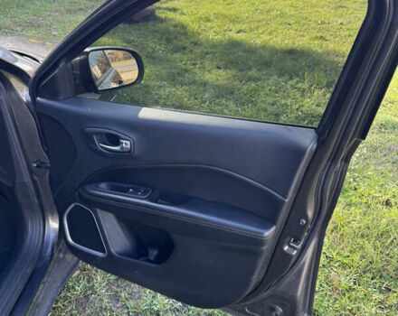 Джип Компас 2018 в Киеве на Automoto.ua Серый Джип Компас, объемом двигателя 2.4 л и пробегом 144 тыс. км за 15800 $, фото 38 на Automoto.ua