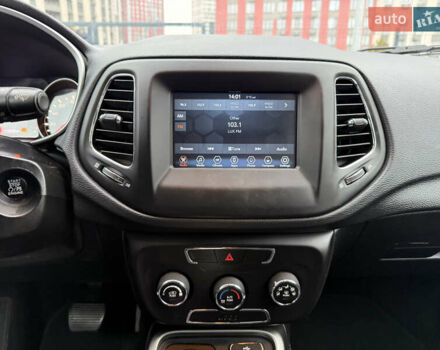 Серый Джип Компас, объемом двигателя 2.4 л и пробегом 191 тыс. км за 13400 $, фото 29 на Automoto.ua