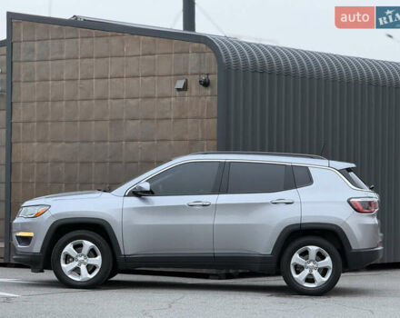Серый Джип Компас, объемом двигателя 2.36 л и пробегом 105 тыс. км за 14950 $, фото 11 на Automoto.ua