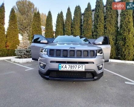 Джип Компас 2018 в Киеве на Automoto.ua Серый Джип Компас, объемом двигателя 2.4 л и пробегом 119 тыс. км за 15950 $, фото 10 на Automoto.ua