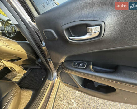 Серый Джип Компас, объемом двигателя 2.36 л и пробегом 183 тыс. км за 15400 $, фото 5 на Automoto.ua