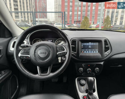 Серый Джип Компас, объемом двигателя 2.4 л и пробегом 191 тыс. км за 13400 $, фото 24 на Automoto.ua