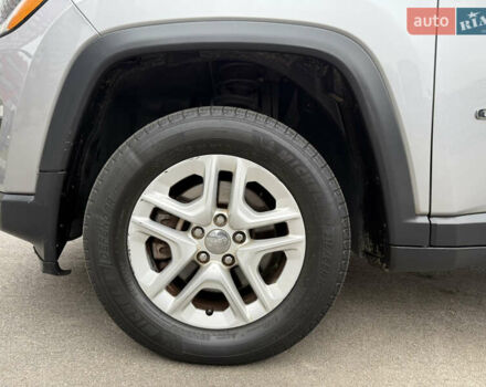 Серый Джип Компас, объемом двигателя 2.4 л и пробегом 191 тыс. км за 13400 $, фото 36 на Automoto.ua