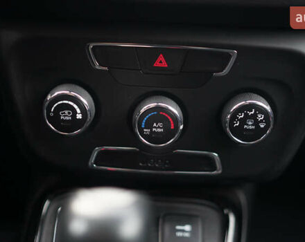 Серый Джип Компас, объемом двигателя 2.4 л и пробегом 164 тыс. км за 14000 $, фото 19 на Automoto.ua