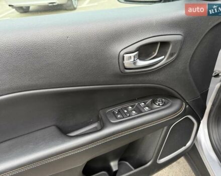 Сірий Джип Compass, об'ємом двигуна 2.4 л та пробігом 127 тис. км за 14900 $, фото 10 на Automoto.ua