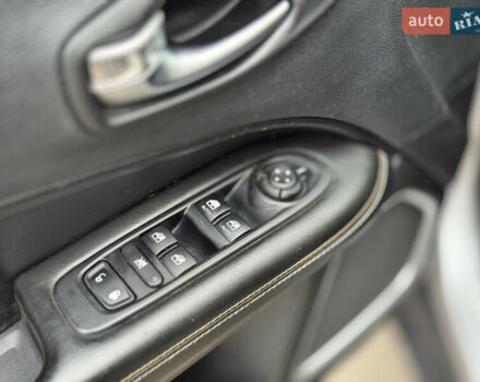 Серый Джип Компас, объемом двигателя 2.4 л и пробегом 191 тыс. км за 13400 $, фото 21 на Automoto.ua