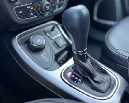 Сірий Джип Compass, об'ємом двигуна 2.4 л та пробігом 78 тис. км за 11700 $, фото 8 на Automoto.ua