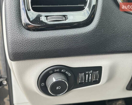 Сірий Джип Compass, об'ємом двигуна 2.36 л та пробігом 220 тис. км за 13800 $, фото 13 на Automoto.ua