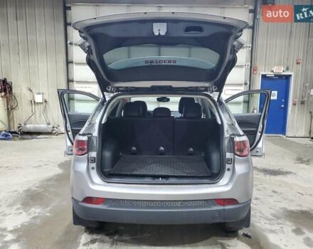 Джип Compass 2018 у Києві на Automoto.ua Сірий Джип Compass, об'ємом двигуна 2.4 л та пробігом 106 тис. км за 2600 $, фото 5 на Automoto.ua