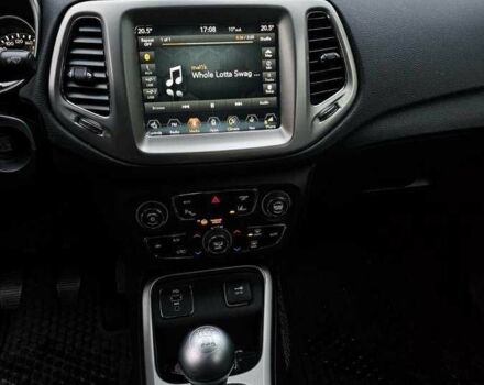 Серый Джип Компас, объемом двигателя 0 л и пробегом 114 тыс. км за 8100 $, фото 10 на Automoto.ua