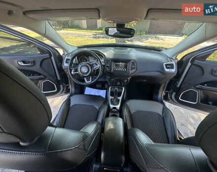Сірий Джип Compass, об'ємом двигуна 2.4 л та пробігом 48 тис. км за 16777 $, фото 24 на Automoto.ua