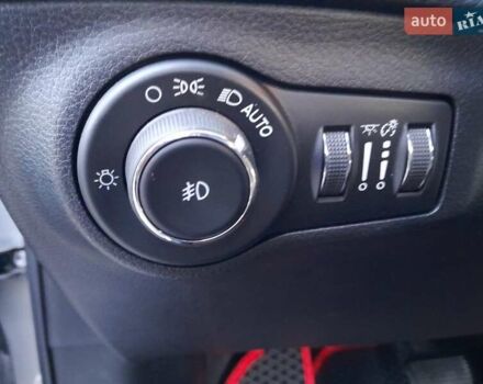 Джип Компас 2018 в Киеве на Automoto.ua Серый Джип Компас, объемом двигателя 2.4 л и пробегом 119 тыс. км за 15950 $, фото 32 на Automoto.ua