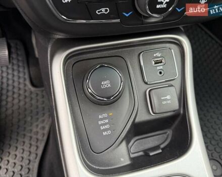 Сірий Джип Compass, об'ємом двигуна 2.4 л та пробігом 127 тис. км за 14900 $, фото 19 на Automoto.ua