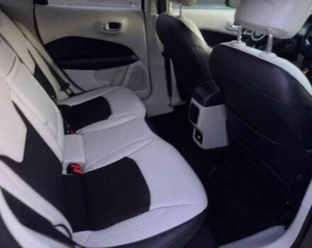 Сірий Джип Compass, об'ємом двигуна 2.4 л та пробігом 75 тис. км за 12800 $, фото 12 на Automoto.ua
