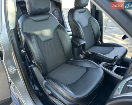 Сірий Джип Compass, об'ємом двигуна 2.4 л та пробігом 48 тис. км за 16777 $, фото 28 на Automoto.ua
