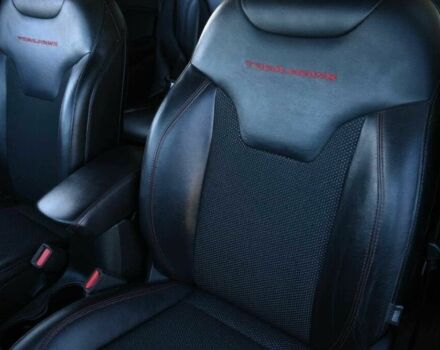 Джип Компас 2018 в Львове на Automoto.ua Серый Джип Компас, объемом двигателя 1.4 л и пробегом 50 тыс. км за 12700 $, фото 9 на Automoto.ua