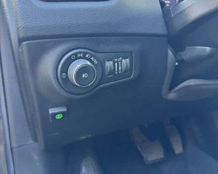 Джип Компас 2018 в Киеве на Automoto.ua Серый Джип Компас, объемом двигателя 2.4 л и пробегом 144 тыс. км за 15800 $, фото 23 на Automoto.ua