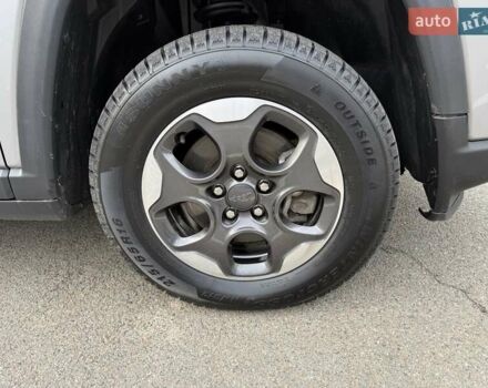 Сірий Джип Compass, об'ємом двигуна 2.4 л та пробігом 127 тис. км за 14900 $, фото 7 на Automoto.ua