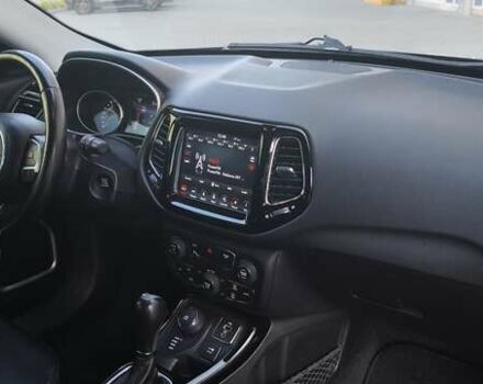 Джип Компас 2018 в Харькове на Automoto.ua Серый Джип Компас, объемом двигателя 2.36 л и пробегом 73 тыс. км за 17700 $, фото 16 на Automoto.ua