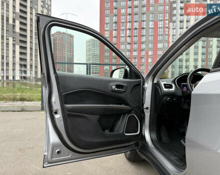 Серый Джип Компас, объемом двигателя 2.4 л и пробегом 191 тыс. км за 13400 $, фото 16 на Automoto.ua