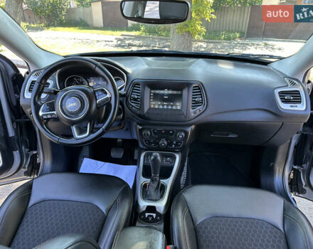 Сірий Джип Compass, об'ємом двигуна 2.4 л та пробігом 48 тис. км за 16777 $, фото 25 на Automoto.ua