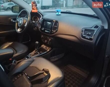 Джип Компас 2018 в Ромнах на Automoto.ua Серый Джип Компас, объемом двигателя 2.36 л и пробегом 134 тыс. км за 15800 $, фото 10 на Automoto.ua