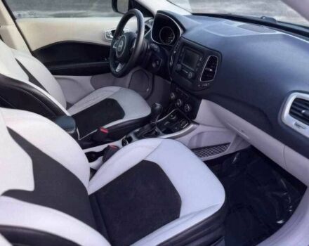 Сірий Джип Compass, об'ємом двигуна 2.4 л та пробігом 75 тис. км за 12800 $, фото 13 на Automoto.ua