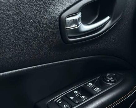 Сірий Джип Compass, об'ємом двигуна 2.36 л та пробігом 60 тис. км за 14700 $, фото 19 на Automoto.ua