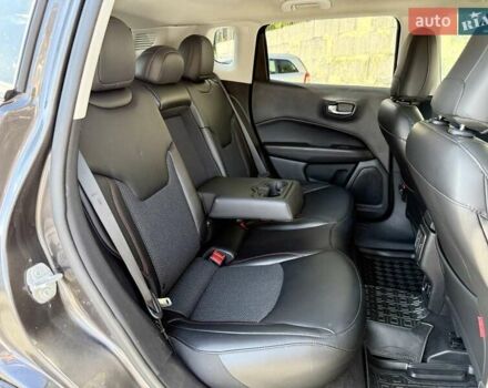 Джип Компас 2019 в Харькове на Automoto.ua Серый Джип Компас, объемом двигателя 2.36 л и пробегом 39 тыс. км за 17000 $, фото 10 на Automoto.ua