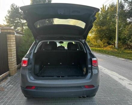 Сірий Джип Compass, об'ємом двигуна 2.4 л та пробігом 95 тис. км за 14000 $, фото 5 на Automoto.ua