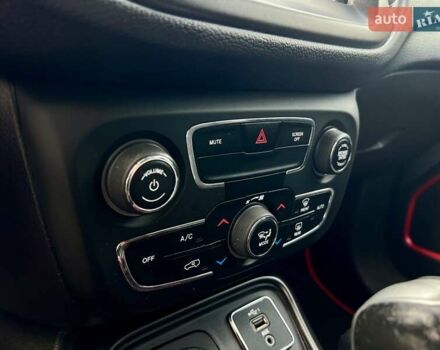 Сірий Джип Compass, об'ємом двигуна 2.36 л та пробігом 123 тис. км за 16600 $, фото 17 на Automoto.ua