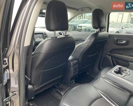 Джип Compass 2019 у Львові на Automoto.ua Сірий Джип Compass, об'ємом двигуна 2.36 л та пробігом 106 тис. км за 15300 $, фото 20 на Automoto.ua