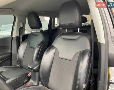 Джип Compass 2019 у Львові на Automoto.ua Сірий Джип Compass, об'ємом двигуна 2.36 л та пробігом 106 тис. км за 15300 $, фото 18 на Automoto.ua