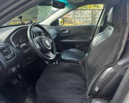 Сірий Джип Compass, об'ємом двигуна 2.4 л та пробігом 95 тис. км за 14000 $, фото 3 на Automoto.ua