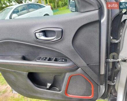 Джип Compass 2019 у Первомайськ на Automoto.ua Сірий Джип Compass, об'ємом двигуна 2.36 л та пробігом 195 тис. км за 17800 $, фото 8 на Automoto.ua