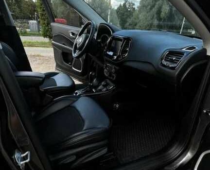 Серый Джип Компас, объемом двигателя 0 л и пробегом 98 тыс. км за 14000 $, фото 3 на Automoto.ua