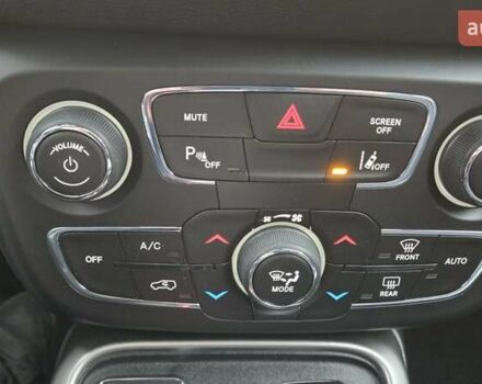 Сірий Джип Compass, об'ємом двигуна 2.36 л та пробігом 94 тис. км за 17100 $, фото 13 на Automoto.ua